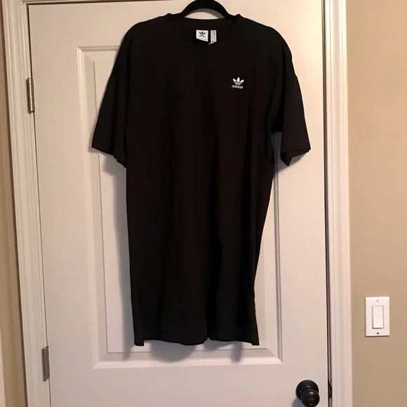 black adidas t shirt dress Glenda Black Sleeved Crescent Dress main image 1